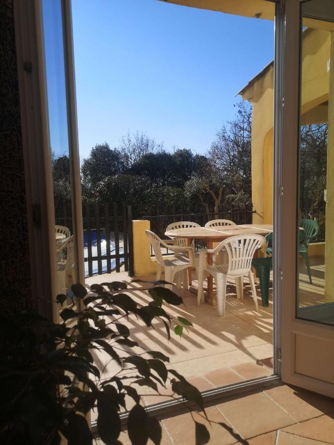 Bed and Breakfast Chez Tata Регюсс Екстер'єр фото
