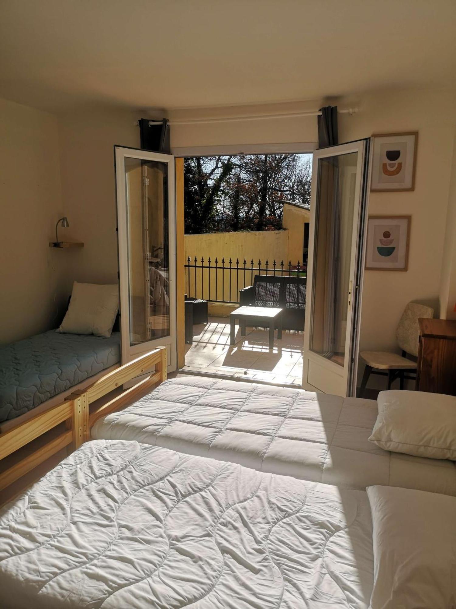 Bed and Breakfast Chez Tata Регюсс Екстер'єр фото